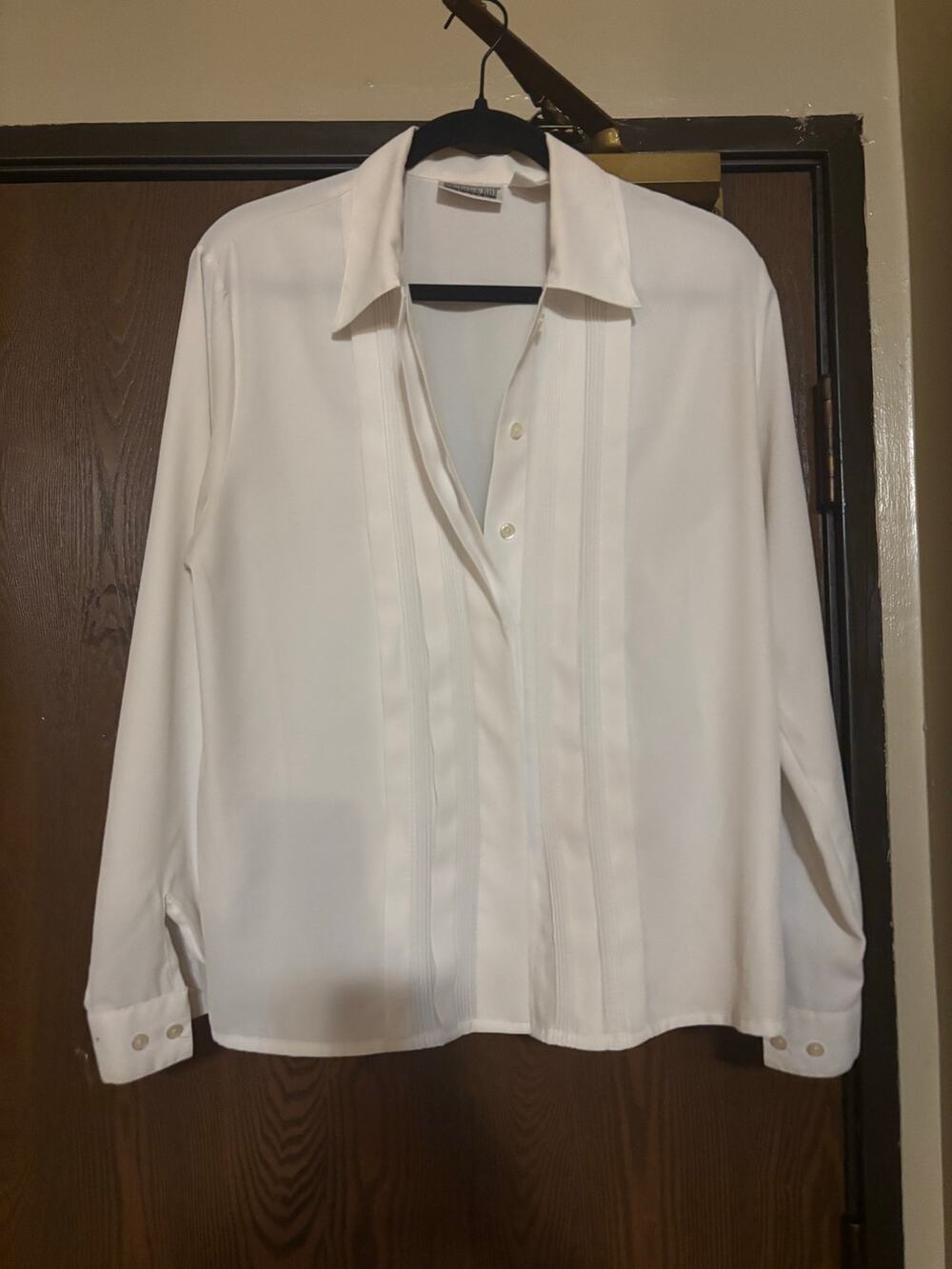 Vintage White Pleated Professional Fall Button-Down Long Sleeve Blouse/ Shirt